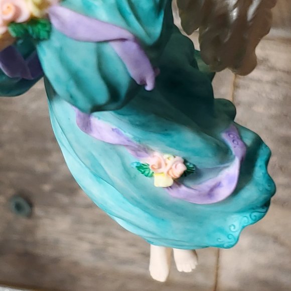 1999 HallMark Keepsake Ornament Inspirational Angel - Picture 2 of 10